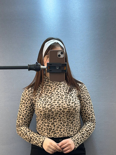 بلوز یقه اسکی زنانه کبریتی فانریپ طرح پلنگی